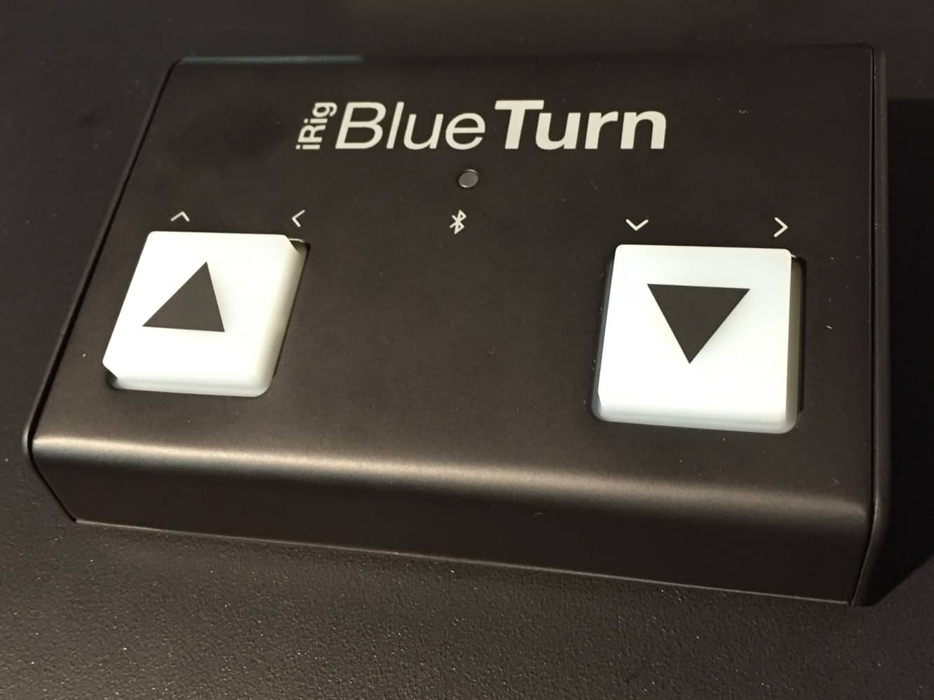 IK Multimedia debuts iRig BlueTurn, iKlip A/V