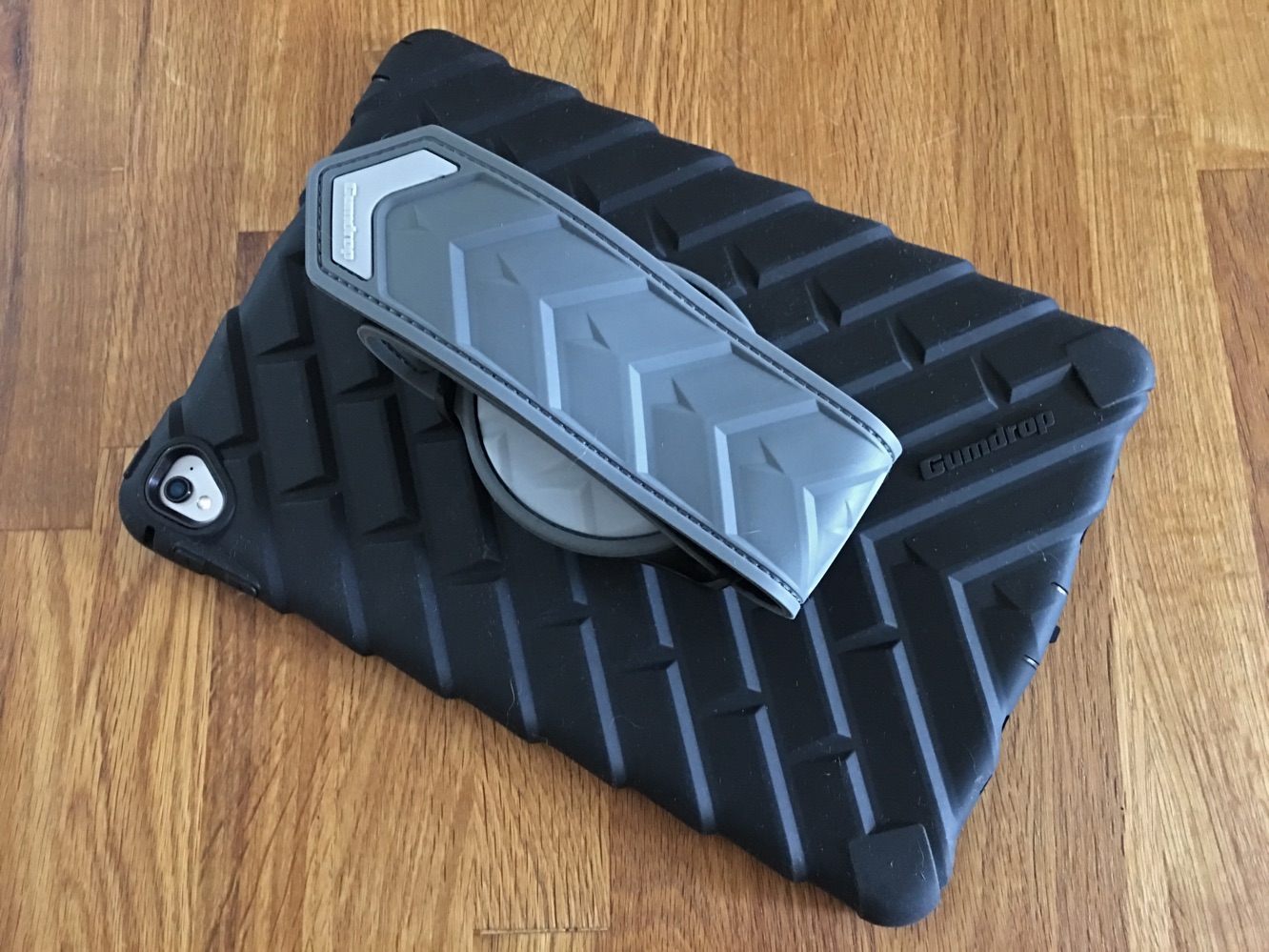 Review: Gumdrop Cases DropTech Case + Hand Strap for 9.7” iPad Pro