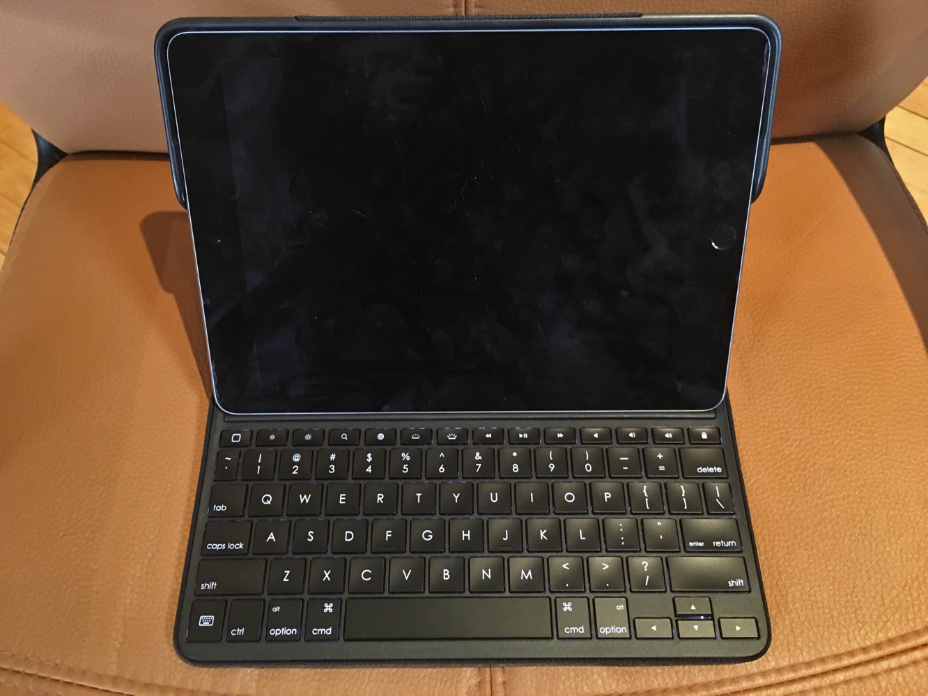 Review: Logitech Create 9.7” iPad Pro Keyboard Case