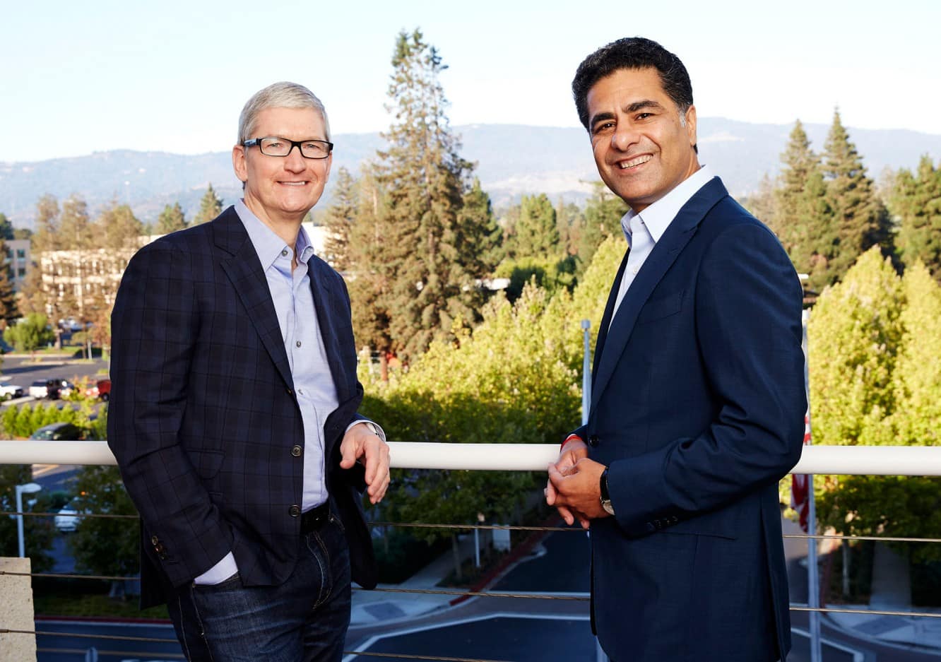 Apple announces iOS business development partnership with Deloitte