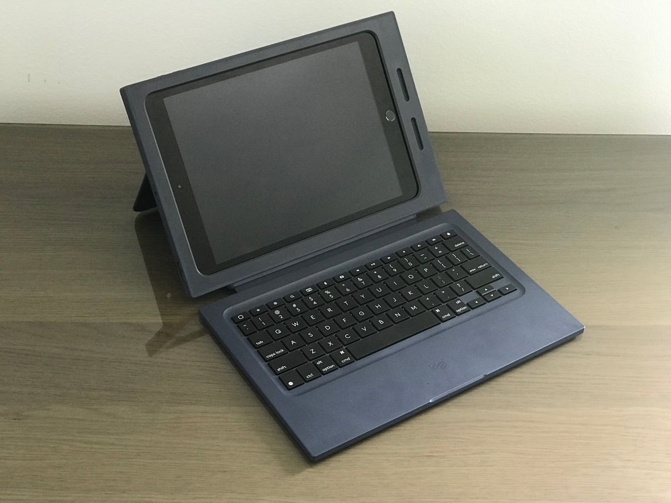 Logitech Rugged Combo Kids iPad Case