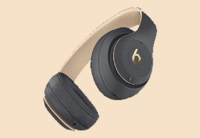 Report: Apple planning to release high-end headphones this year