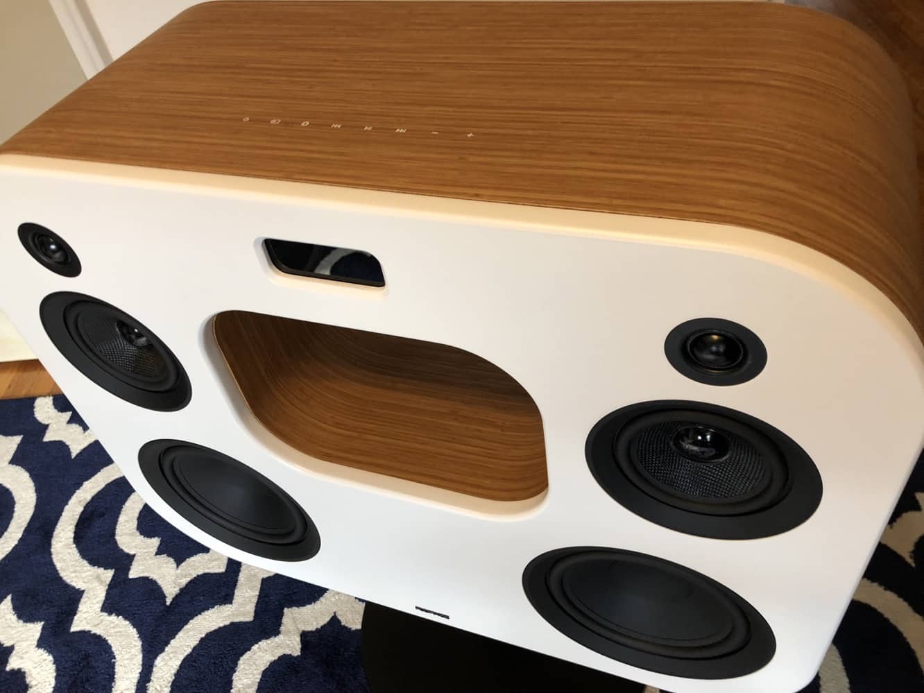 Review: Fluance Fi70 Three-Way Wireless High Fidelity Music System