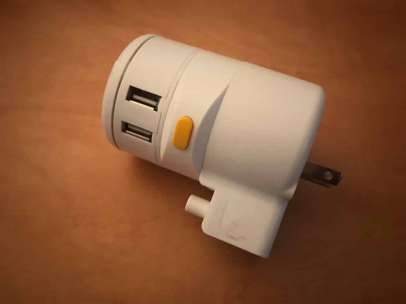 OneAdaptr Twist+ World Charging Station