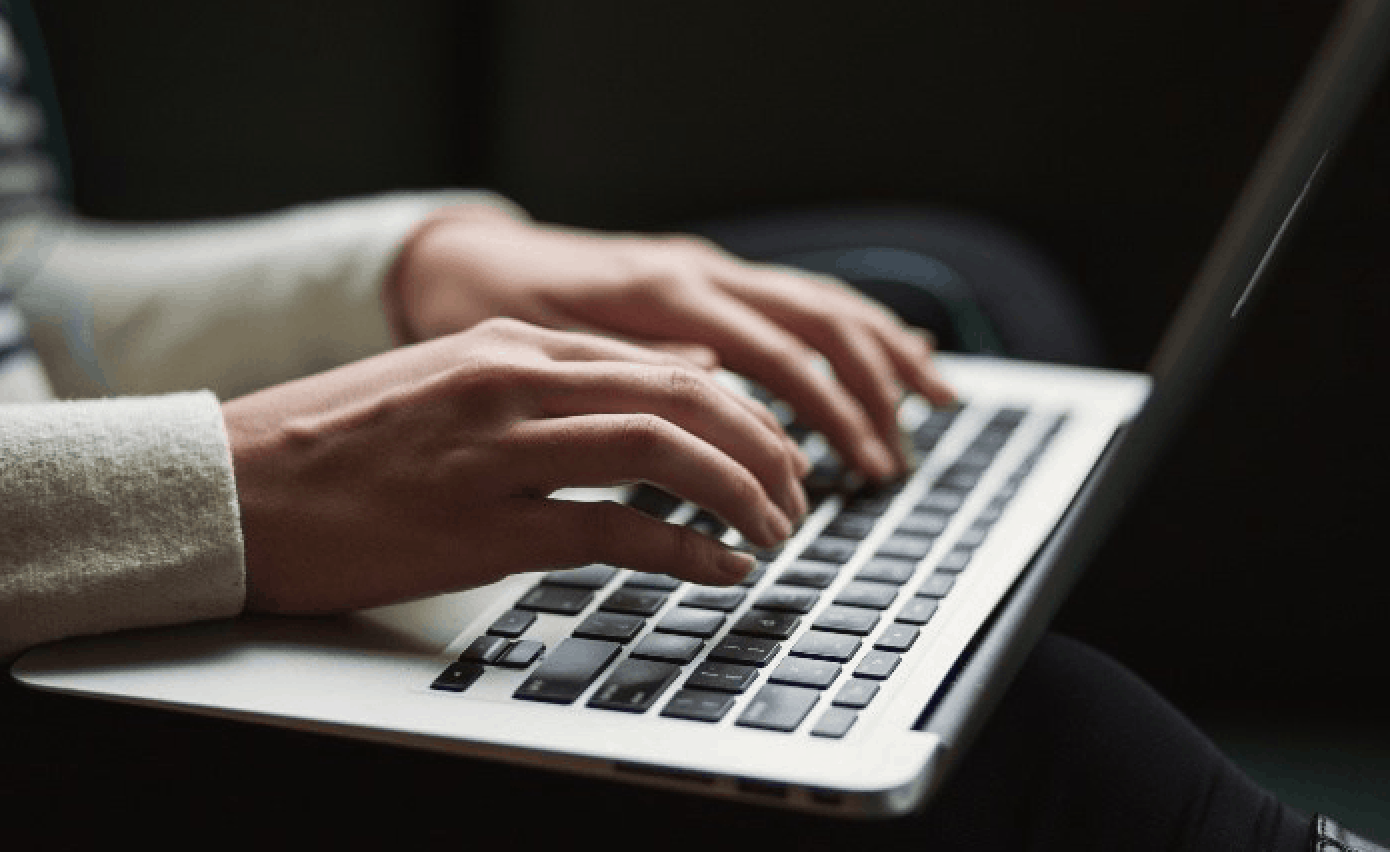 Hire Quick Responding Essay Writing Professionals Online