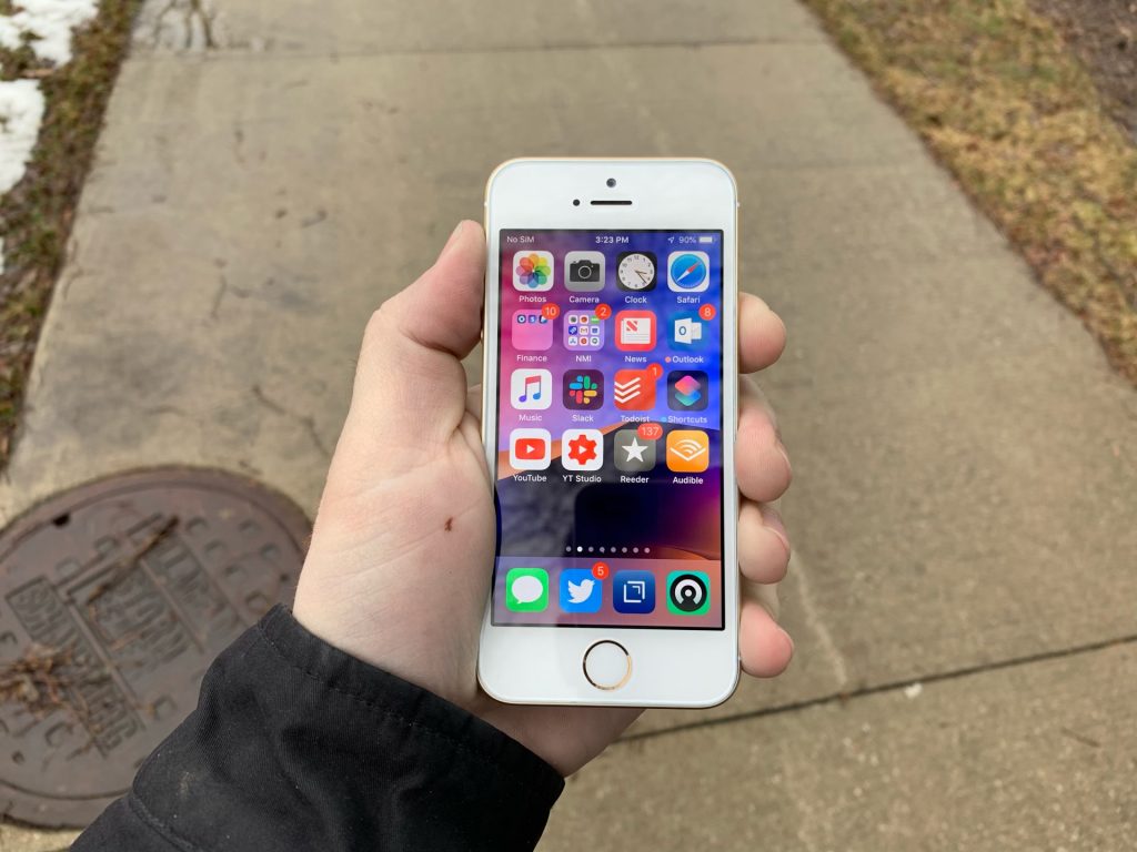 Should you buy the iPhone SE in 2019?