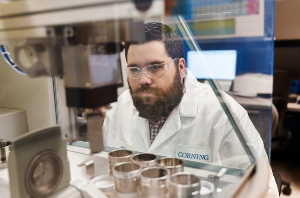 Apple Glass Supplier Manufacturing Funds