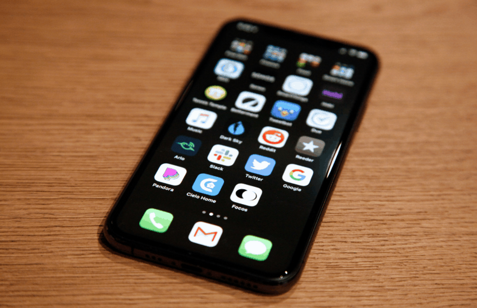 iOS 13 vs Android 10: Who Rules the App Market?