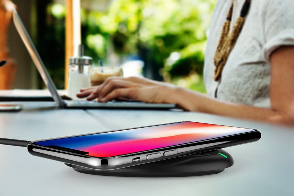 Wireless charging for MacBook: How convenient!