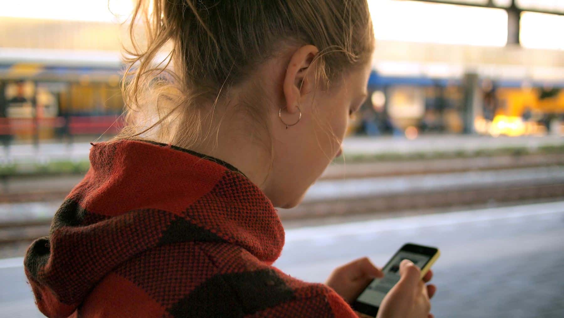 Study Reveals 23 Percent of Young Adults and Kids Suffering from Problematic Smartphone Usage