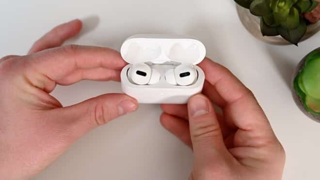 The AirPods Pro and AirPods 2 Get New Firmware Updates