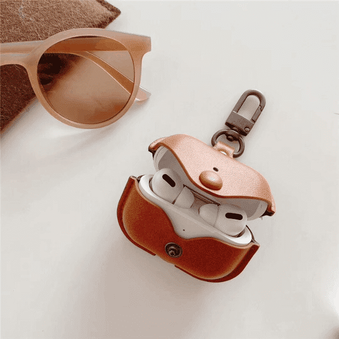 This is the JINSERTA Leather case for the AirPods Pro.