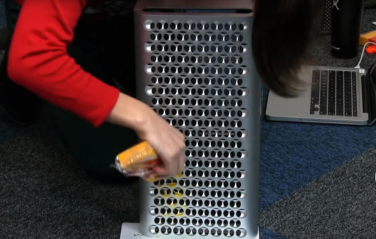 iFixit Mac Pro First Impressions and Uncasing Revealed