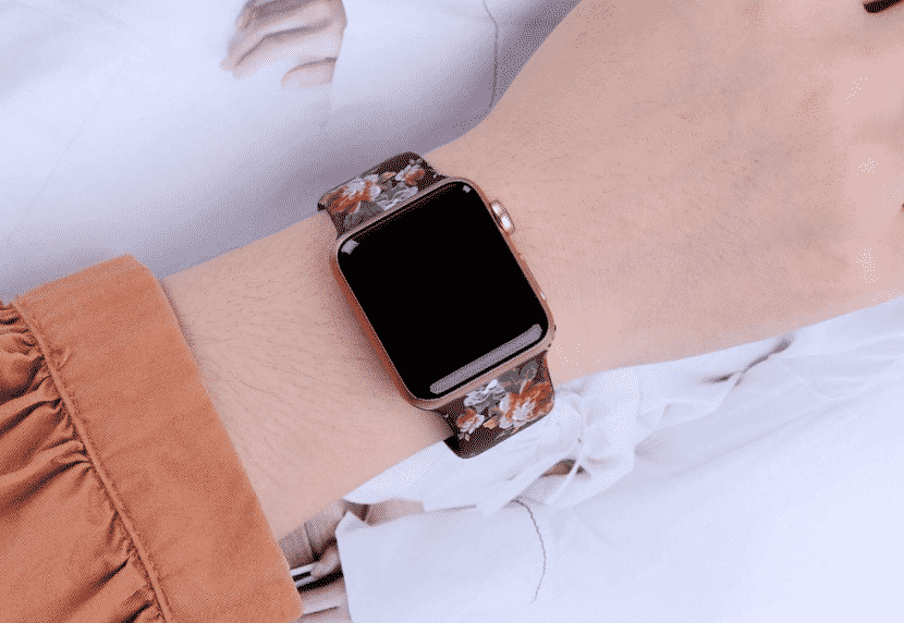 This is the Floral Band for 44mm and 40mm Apple Watch Series 5.