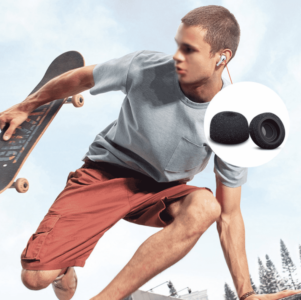 Man using the AirPods Pro Foam Tips.