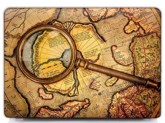 This is the Retro World MacBook Pro 16 inch case.