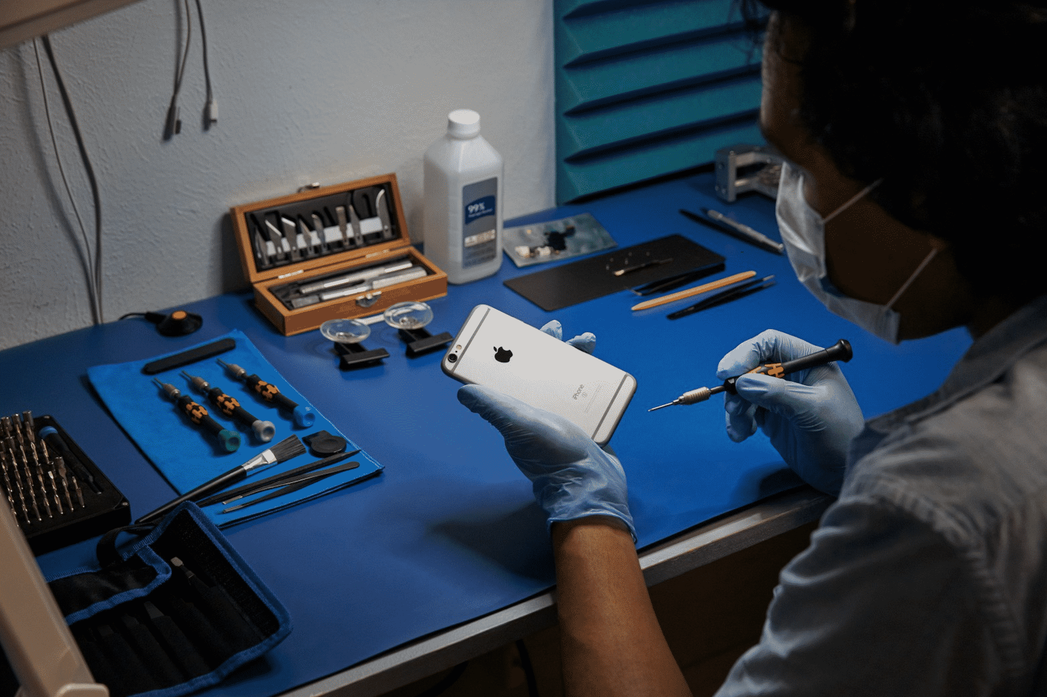 Apple’s Independent Phone Repair Program