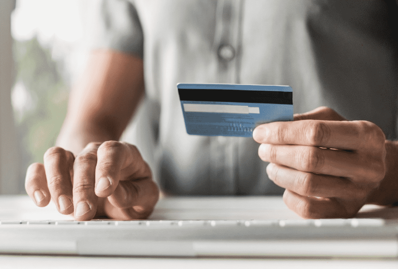 How internets make a simple buy sell trade?