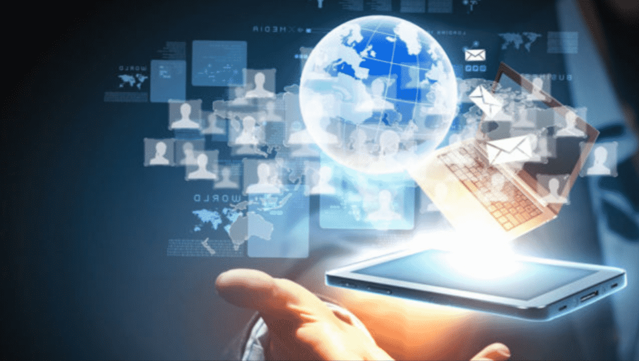 How To Pick The Best HR and Payroll Software For Your Restaurant or Retail Business