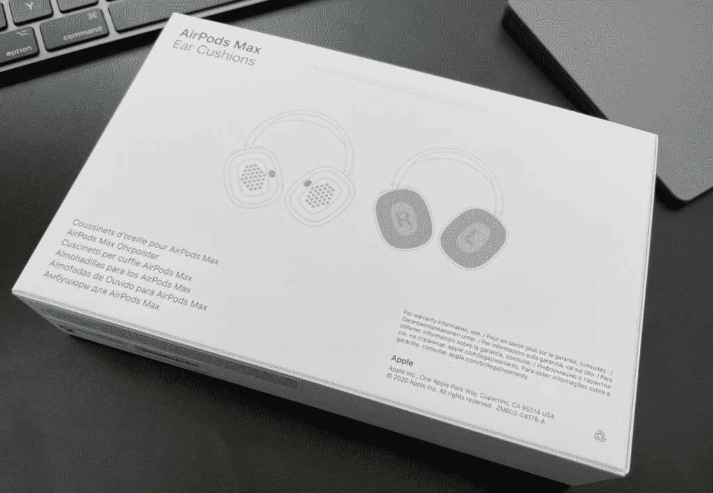 AirPods Max box