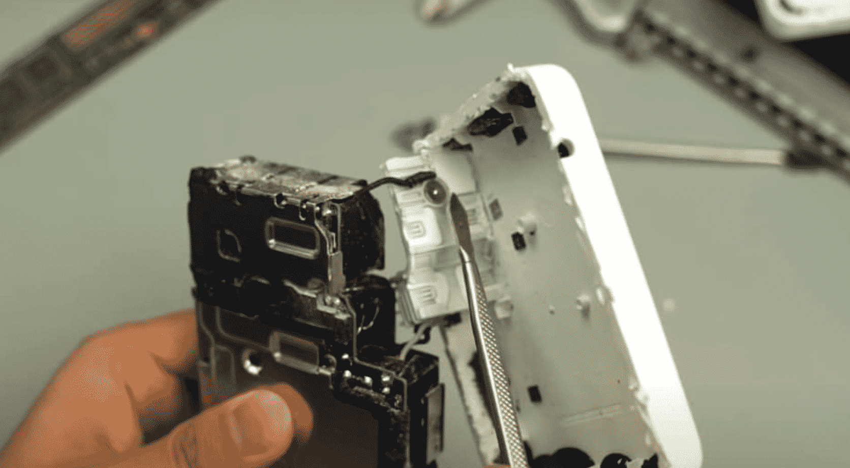 16-inch MacBook Pro Charger Teardown