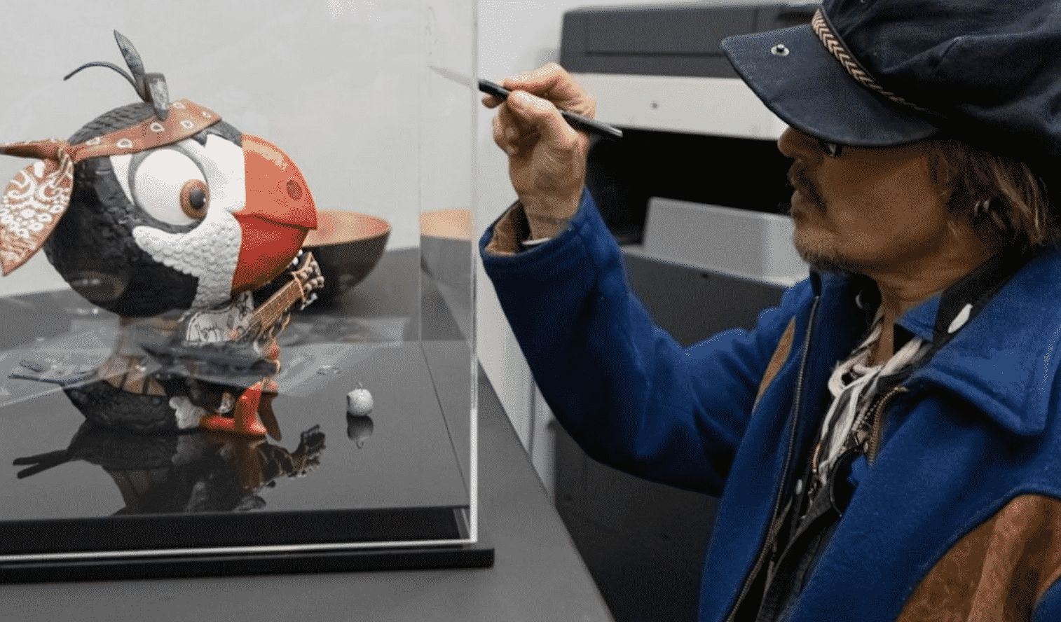 Apple Partners with Amazon