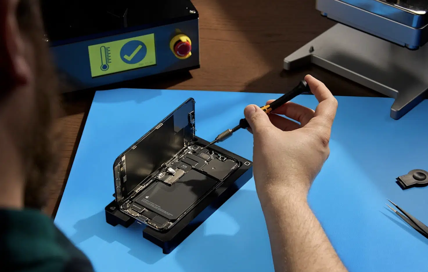 iPhone Self Service Repair Program