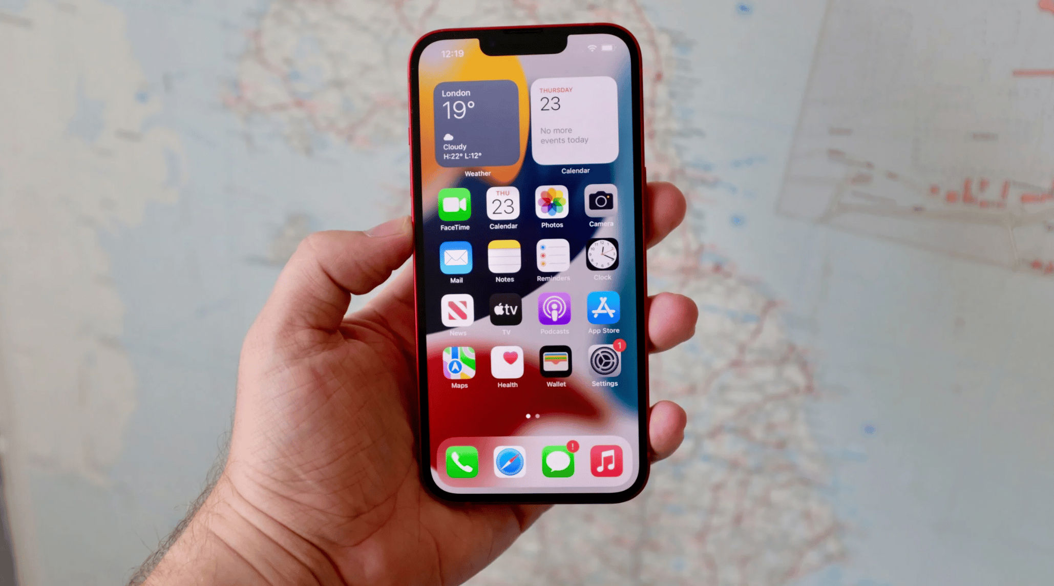 4 Reasons This Fall May Be the Time for Your Child to Get a Phone