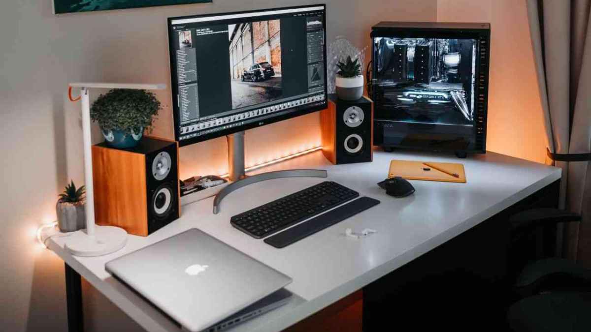 5 Of the Best Tech Gadgets for Remote Workers