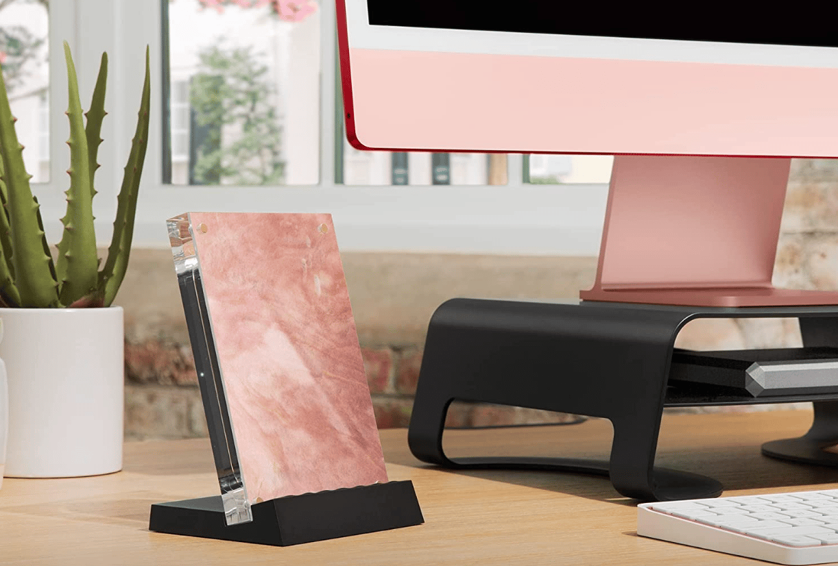 Picturesque PowerPic iPhone Charging Dock