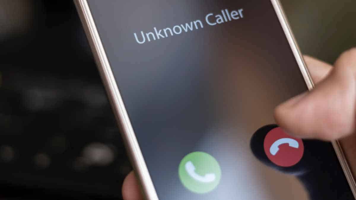 How to Find out if Someone is Listening to your Calls?