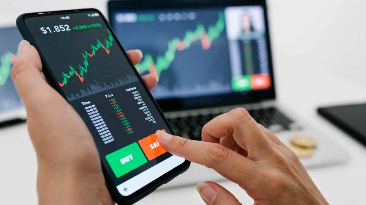 How to Pick a Mobile Phone for Trading Crypto