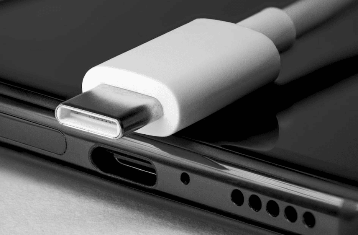 iPhone USB-C