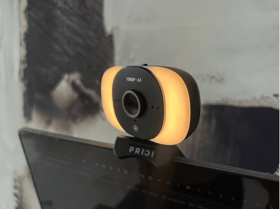 Pridi Ring Light Webcam: Shine Bright on Any Zoom Call