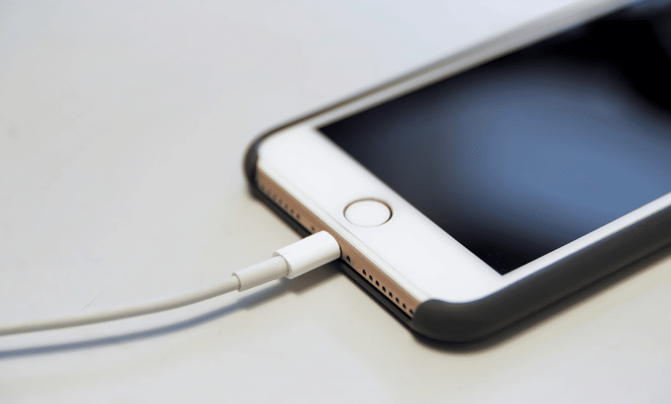 iPhone Screen Goes Black Randomly? Top 9 Solutions in 2023