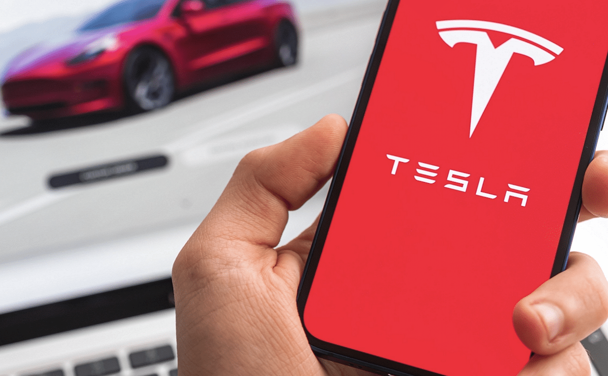 Tesla iOS App