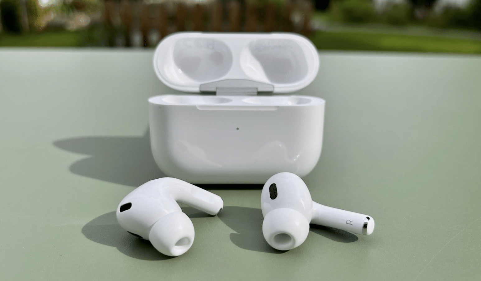 AirPods