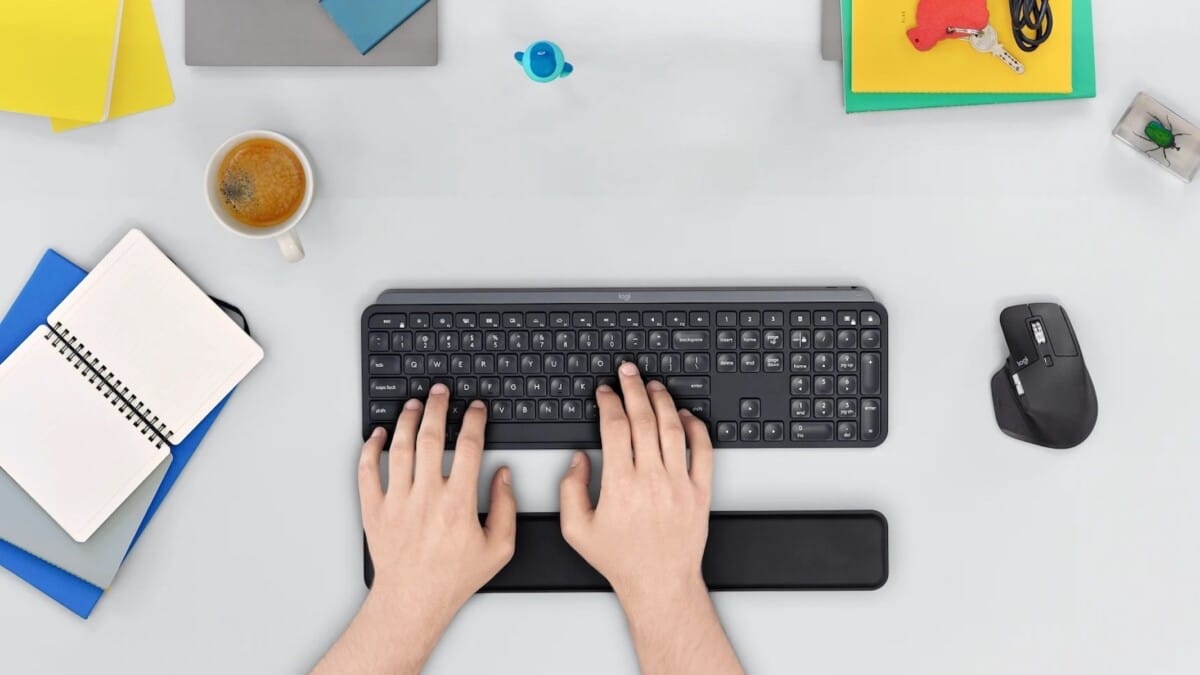 Essential Gadgets for Students Navigating the Modern Academic World