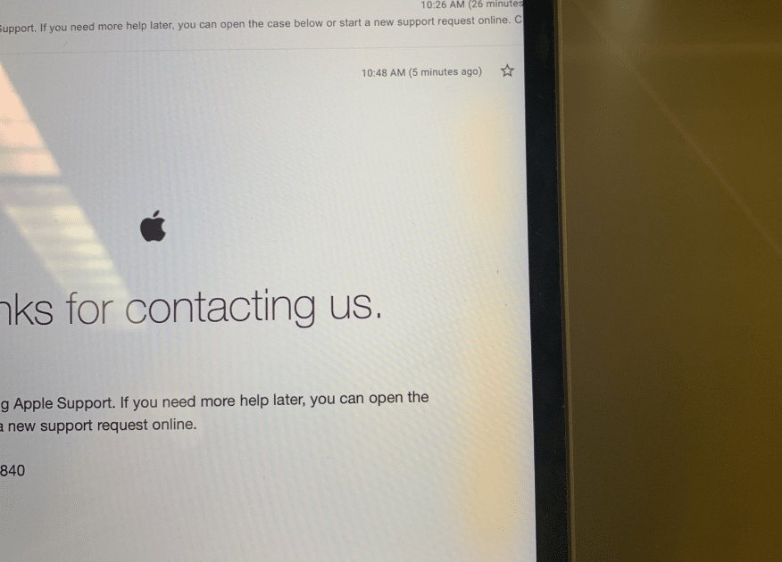 Orange Spots on the MacBook Pro Screen