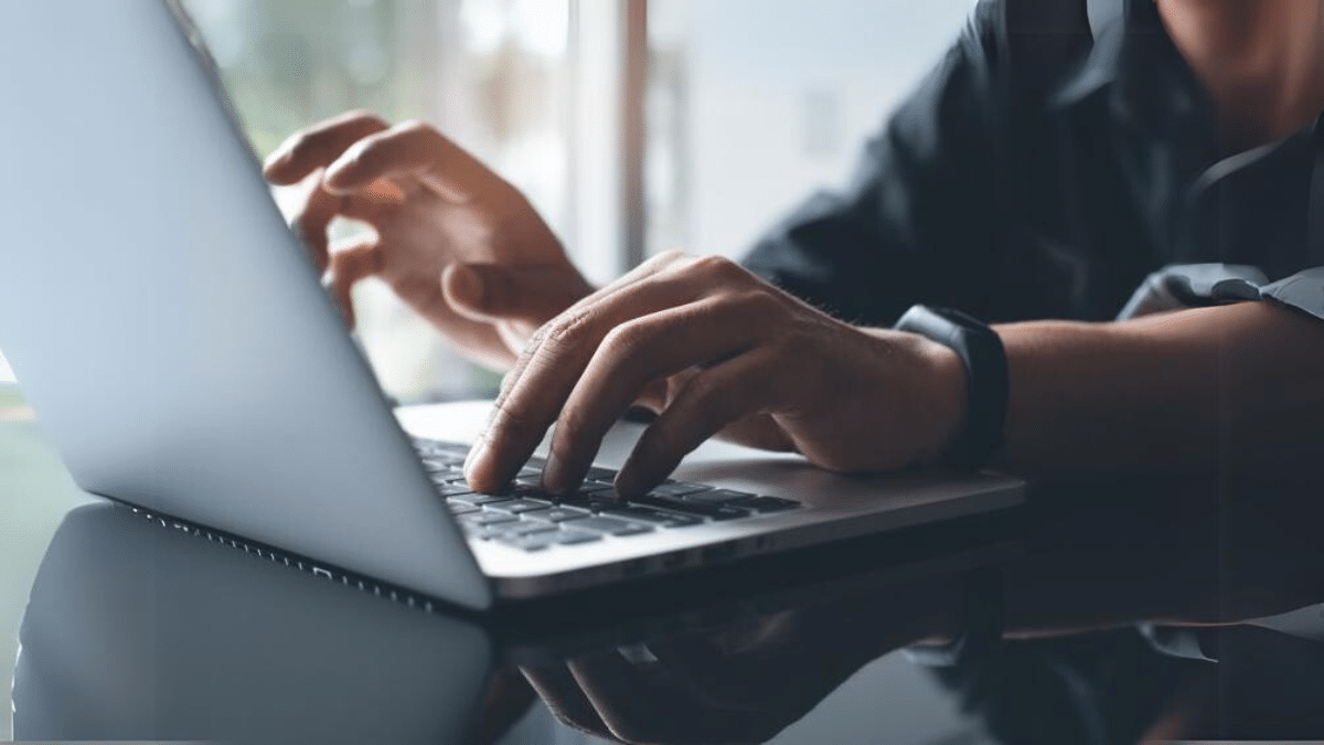 4 Freelancing Apps You Need to Propel Your Career Forward