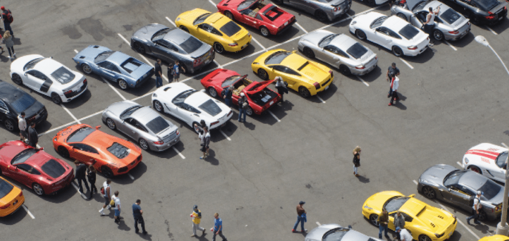 Tech and Wheels: Exploring the Intersection of Apple Gadgets and Car Auctions