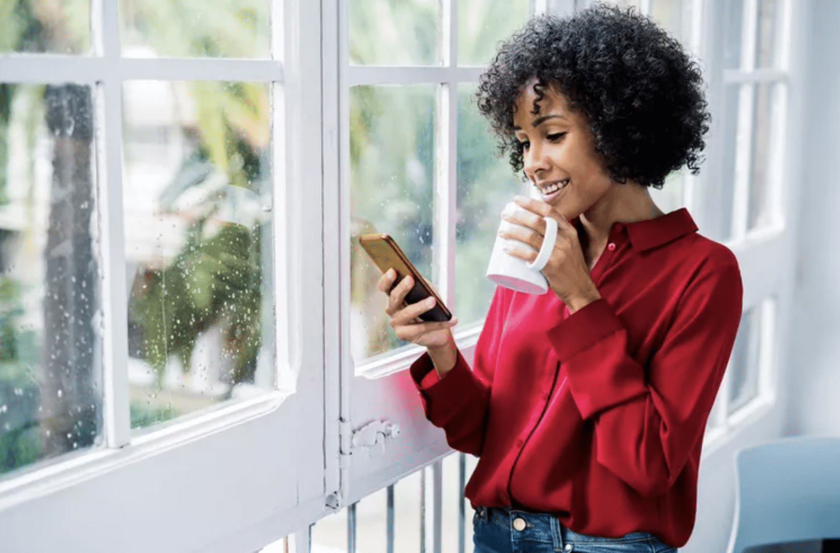 Working from Phone? How to Stay Professional and Organized Across Devices