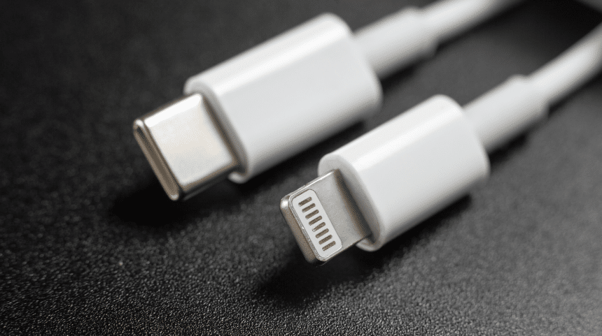 iPhone Charging Port Guide: USB Type-C 3.2 Gen 2 vs USB 2.0 vs Lightning