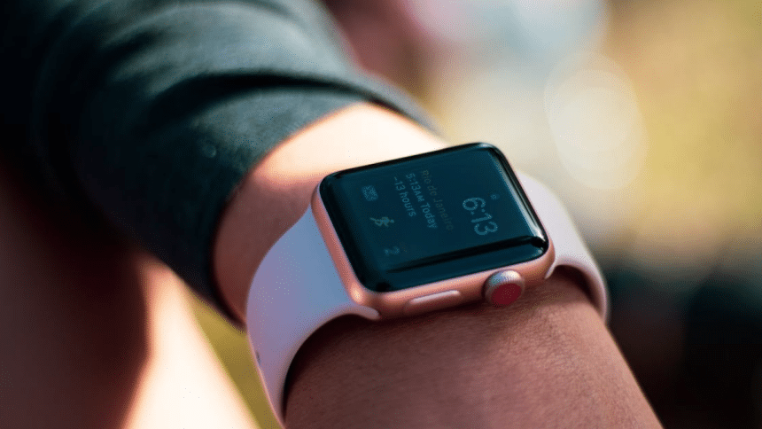 Reasons to Have an Apple Watch in College