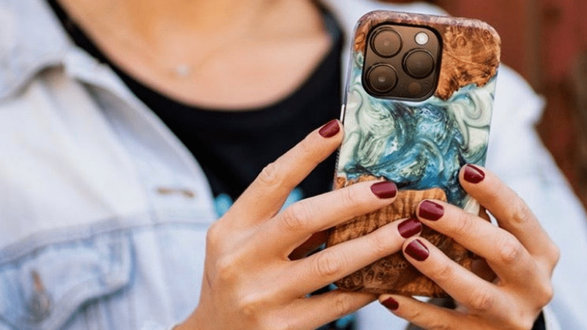 How to Choose a Phone Case for Your iPhone 15