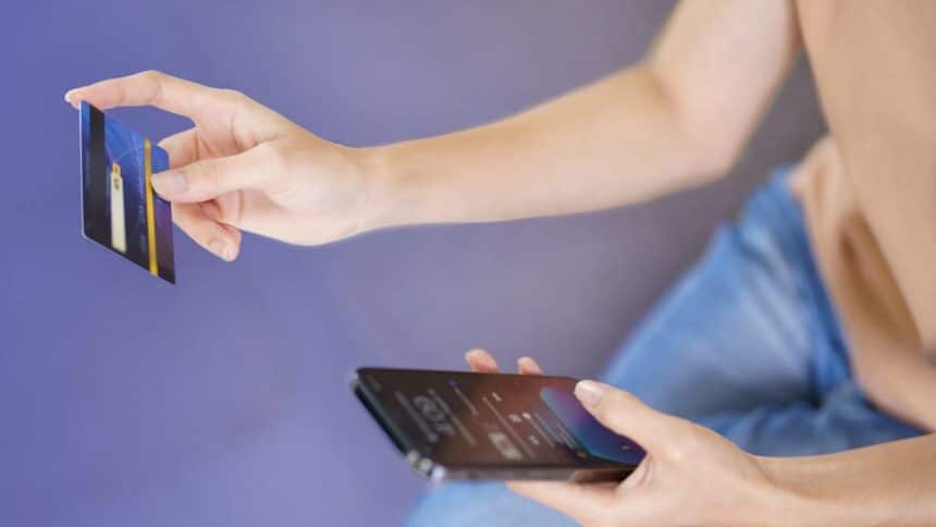 FinTech Software Why is Mobile Banking Popular?