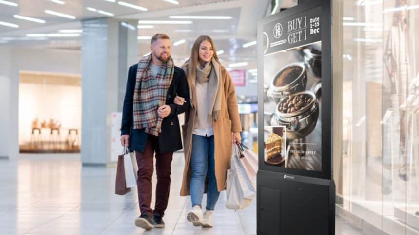 How to Choose the Right Digital Signage Providers for Your Retail Store 01