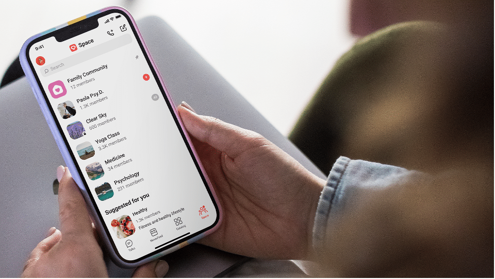 From Basics to Super Apps: Essential Features Shaping Modern Communication