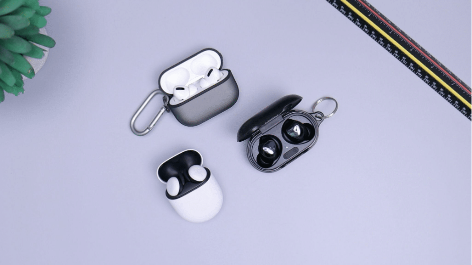 Top 10 Must-Have Mobile Accessories You Can Find on Online Marketplaces