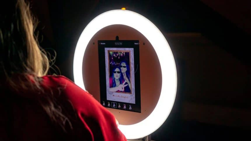 Snappic A Review of the Best 360° Photo Booth App in the Industry